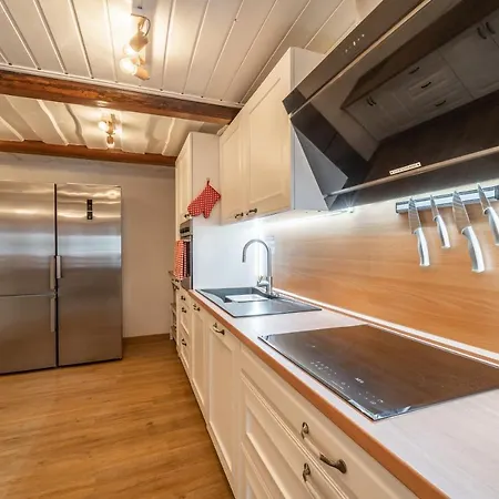 Roubenka Vyletni Chalet Desná